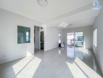 *****บ้านเดี่ยวมือสองย่านปทุมธานี ม.อินนิซิโอ2 รังสิต-คลอง3 เนื้อที่กว้างขวางถึง 50 ตร.ว. ฟังก์ชัน 3 ห้องนอน 2 ห้องน้ำ 1 ที่จอดรถ พร้อมเข้าอยู่ บนทำเลแห่งการเดินทาง ใกล้ฟิวเจอร์พาร์ค รังสิต และทางด่วน "มอเตอร์เวย์ คลอง 5" จองด่วน!